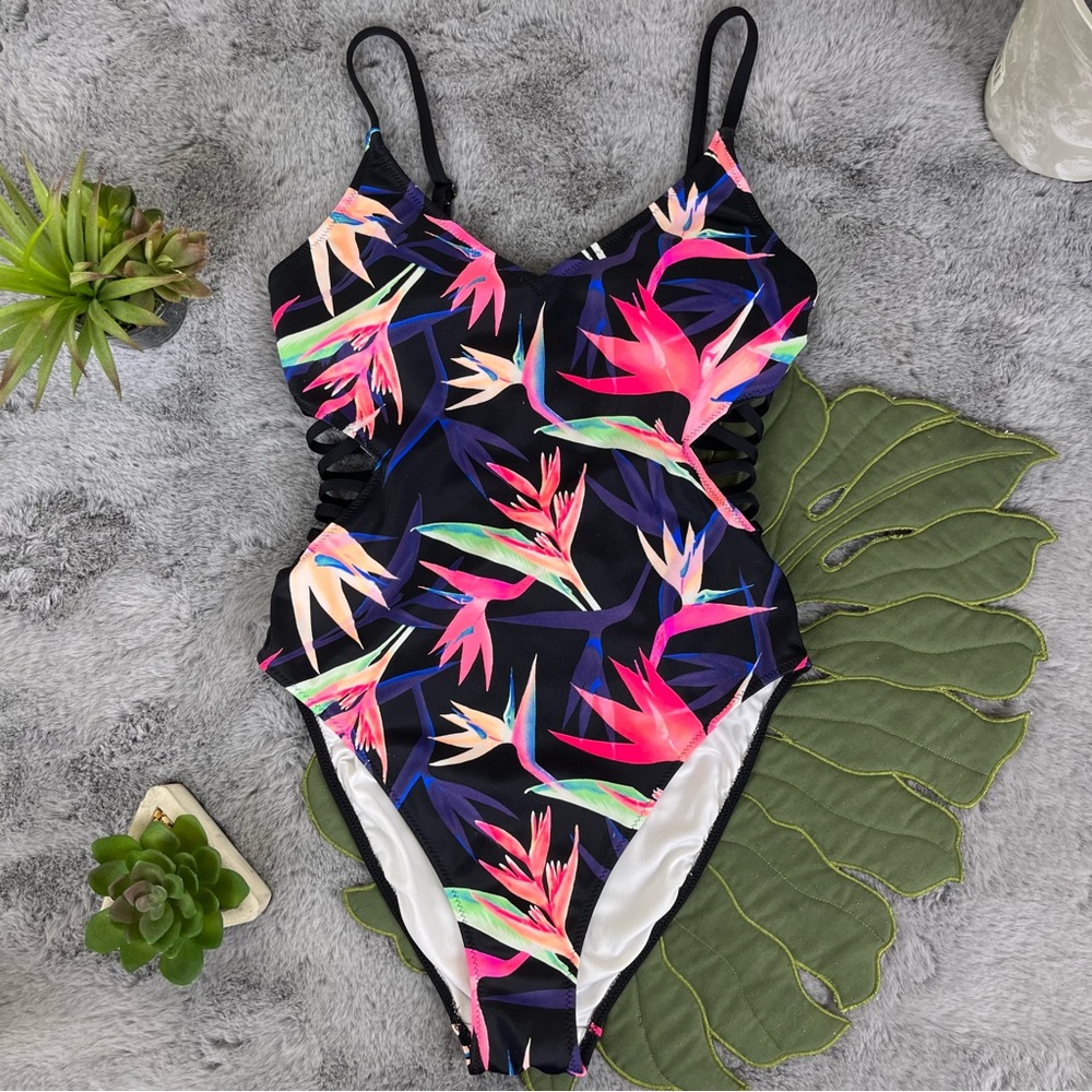 Pink by Victoria Secret Birds of Paradise One Piece Bathing Suit - Small